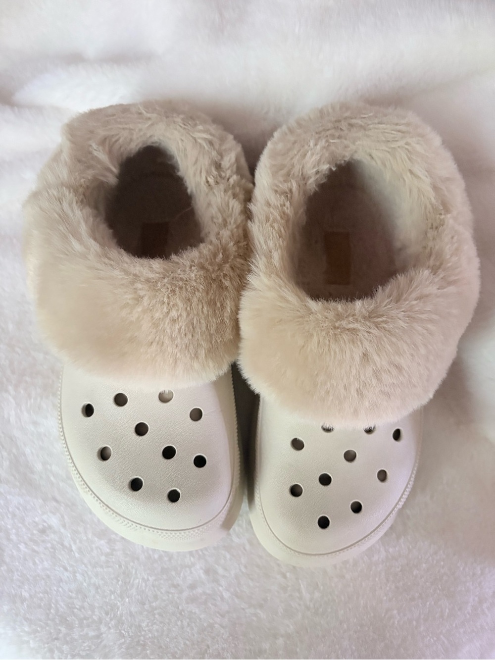 CROCS Cozy Faux-Fur Lined Clog Slippers - Cream